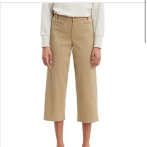 NWT Levi’s Tan Classic Wide Leg Crop Jeans size 18